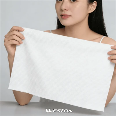 Dab tsi yog qhov zoo dua, polyester lossis tsis yog -Woven Fabric?